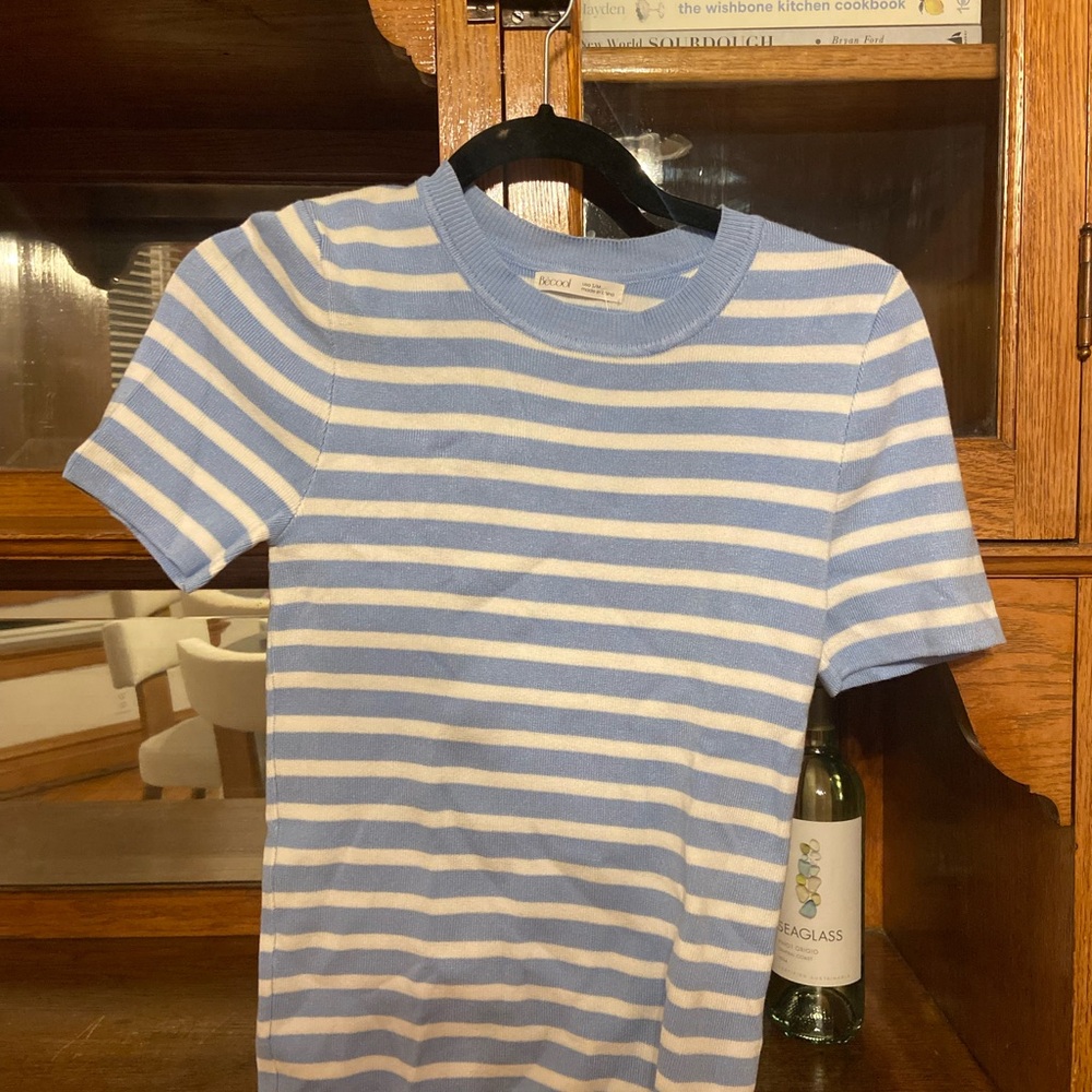 Striped Short Sleeve Sweater - Light Blue & White